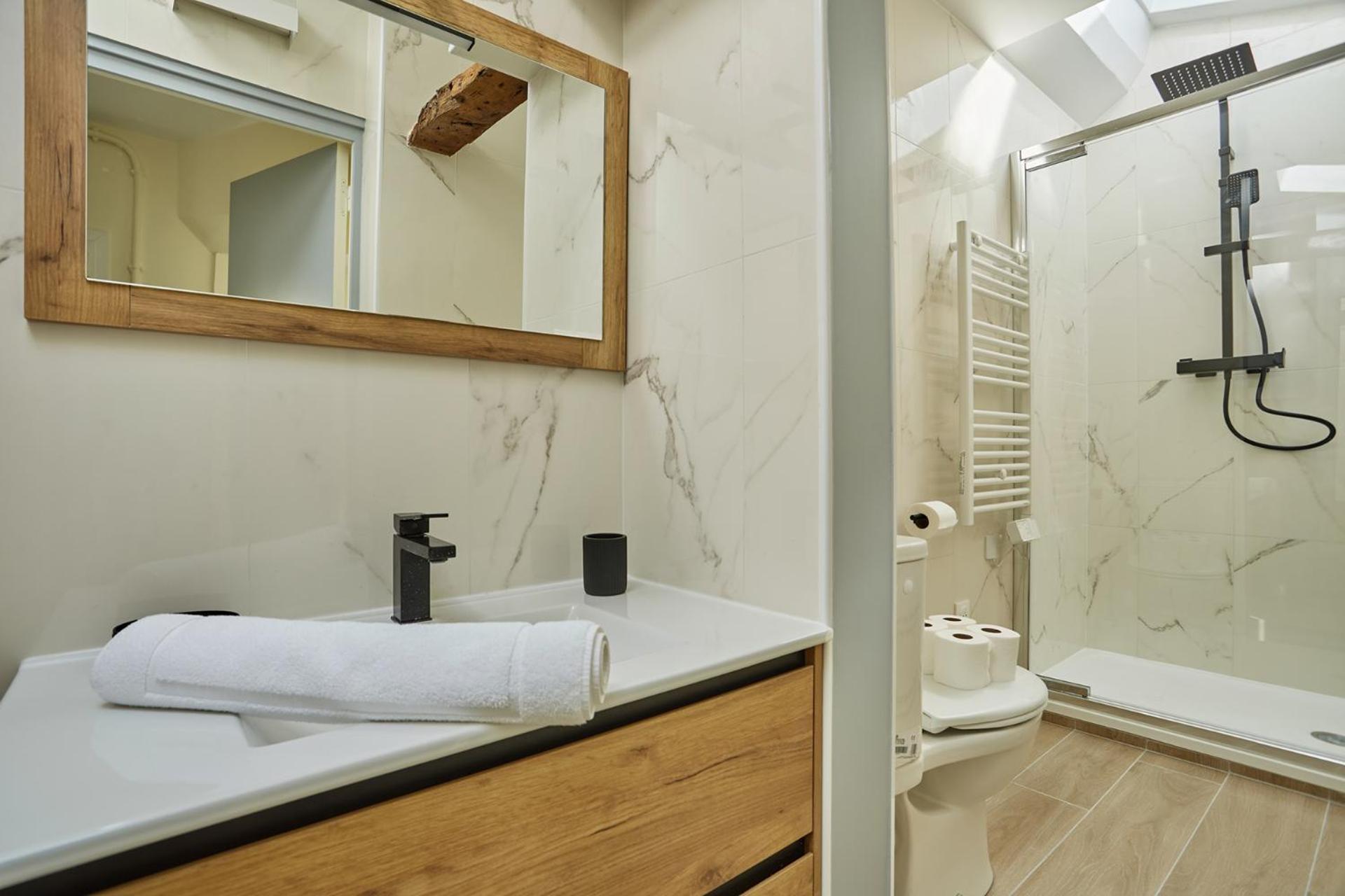 Appartement Center Of By Prestige Parijs